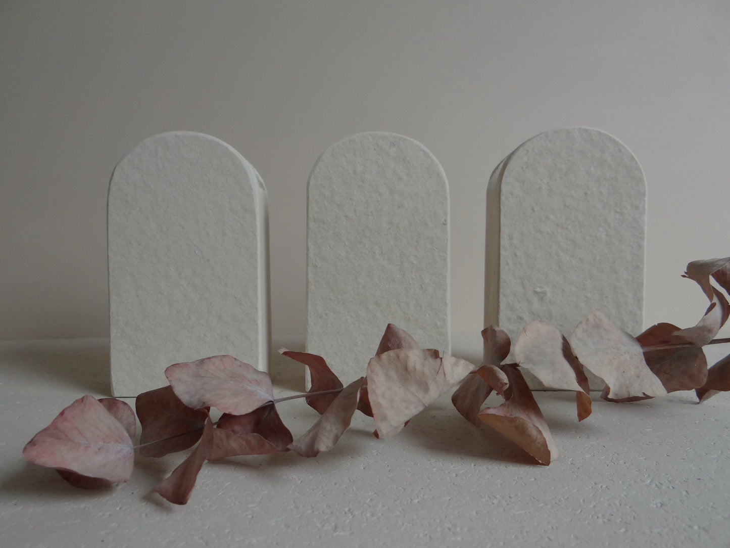 Petits supports de fleurs séchées